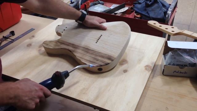 HOW TO "UNLEASH YOUR TELECASTER" (COMFORT MODS) смотреть онлайн