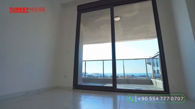 Ванная с видом на море и горы смотреть онлайн