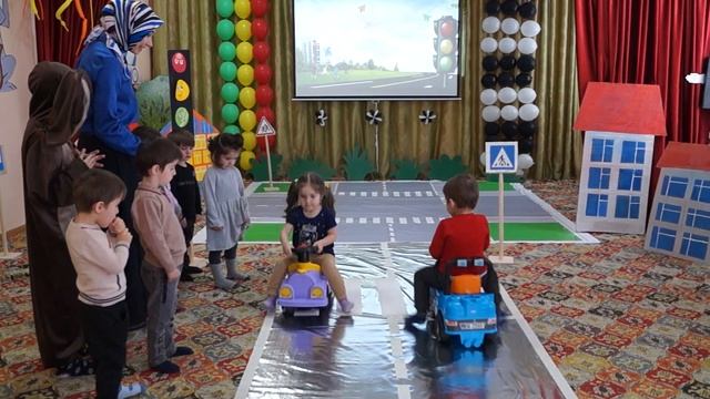 Открытое занятие "На дорогу ты смотри и в беду не попади" смотреть онлайн