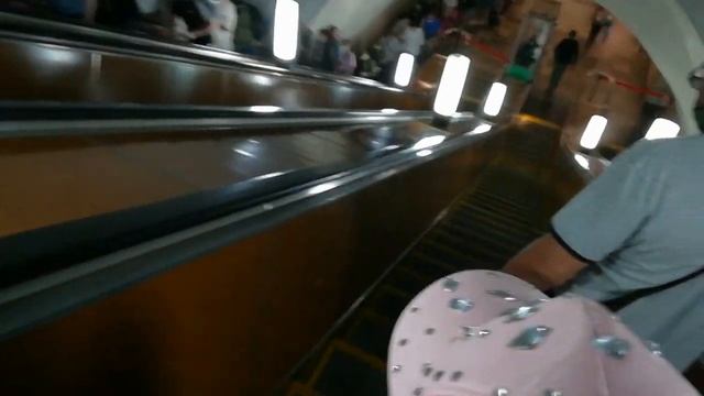 ГЕЛЯ И МЕТРО?/МЫ В ЕКАТЕРИНБУРГЕ? смотреть онлайн