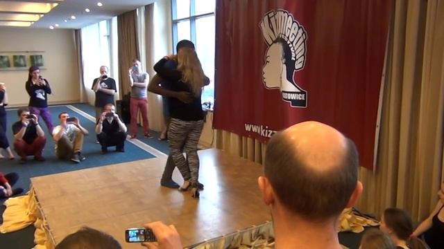 Maria & Arnold - Kizomba with Tarraxa demo - KizzMeeting 2015 смотреть онлайн
