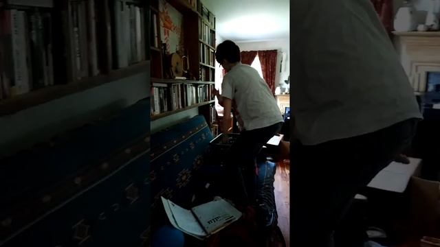 Николай учит Роню играть на дудке смотреть онлайн