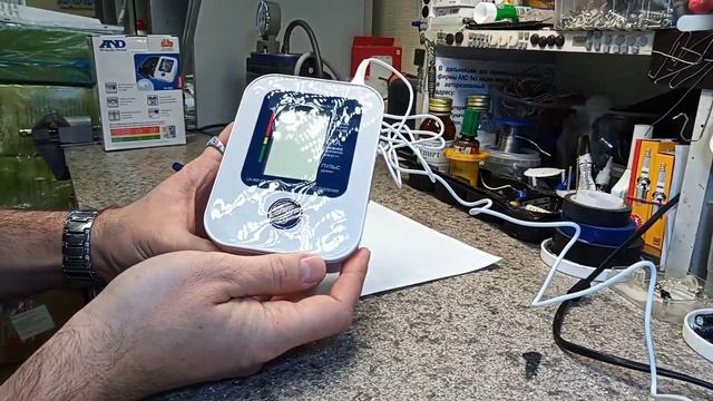 Тонометр UA-888. Самопроизвольное отключение. смотреть онлайн