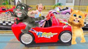 Детская площадка Говорящий кот Том / ВЛОГ #3 с MY TALKING TOM в СУПЕР парке