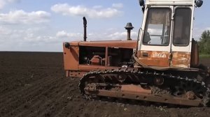 Гусеничный трактор Т-4А Запуск двигателя