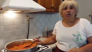 Трескаются помидоры! Спасаем урожай лопнувших томатов - готовим вкусный соус. Мой опыт.