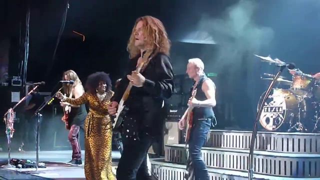 Tesla with Phil Collen - Save That Goodness 9.25.16 смотреть онлайн