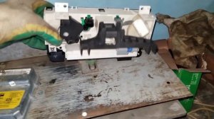 Пежо \ Peugeot 406 Разбираем солон.