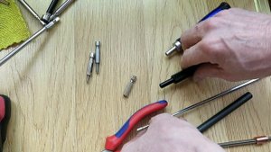 самодельная оснастка (HEX 4 мм): телескопический магнитный щуп/захват из антенны