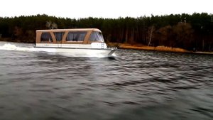 Понтонный катер для отдыха