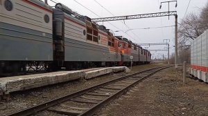 Сплотка электровозов ВЛ80с-1213/252/2603/1234/468 проезжает О.п 1522 км.