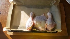 Курица в духовке с квашеной капустой-Готовить еду быстро и вкусно