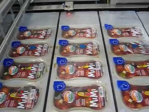 Томаты черри - упаковка с запайкой.