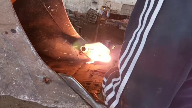 замена клыков ковша #jcb3cx | автоген в деле смотреть онлайн