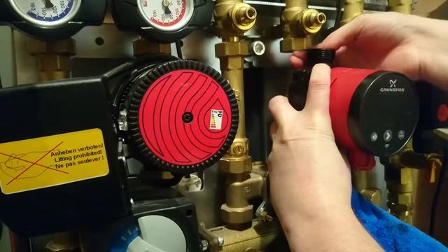 Austausch der Umwälzpumpe auf eine Grundfos Alpha2 смотреть онлайн