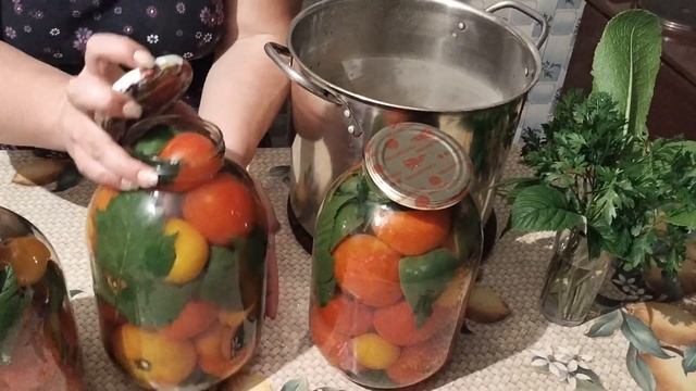 Перепробовала кучу рецептов, а лучше этого не нашла! Маринованные помидоры на зиму без стерилизации
