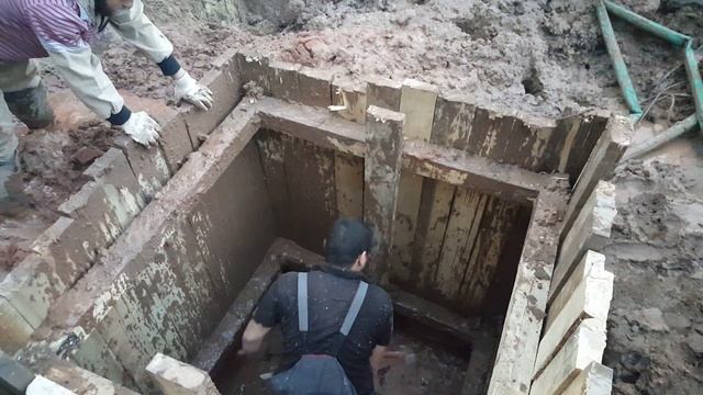 Монтаж автономной канализации в плывун. Часть I смотреть онлайн