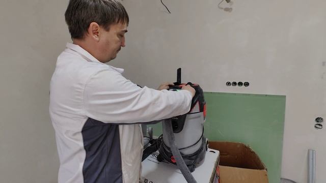 Пылесос Интерскол ПУ-30/1400РЭ против ПУ 32/1200 что поменялось? Или 10 лет спустя. смотреть онлайн