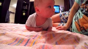 Научились переворачиваться на живот