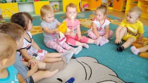 Сиреневая (младшая группа). Утреннее приветствие