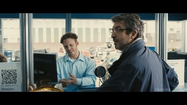 Мужик наказывает богатого хама, который подрезал его на дороге смотреть онлайн