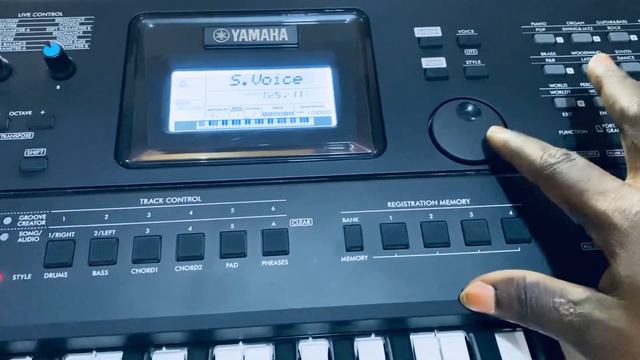 How to Divide the New Yamaha PSR E473 ( Split ) смотреть онлайн