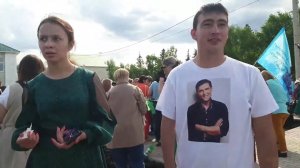 Мероприятие в честь Юрия Шатунова, посадка белых роз