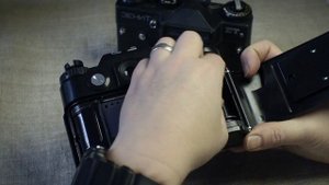 Вынуть плёнку из фотоаппарата Зенит 122. Зенит ЕТ. 4 Выпуск. Учимся работать с фотоплёнкой.