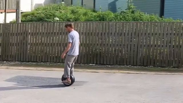Airwheel Q3 Electric Unicycle смотреть онлайн