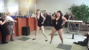 Танцы / Очень смешно
