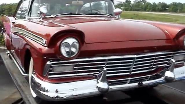 1957 FORD FAIRLANE 500 VICTORIA COUPE -- TRICKED UP A LITTLE смотреть онлайн