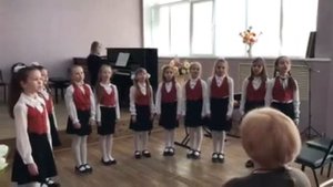 Мамина песенка  Пускай узнает ветер и звёзды и моря что лучше всех на свете мамочка моя!