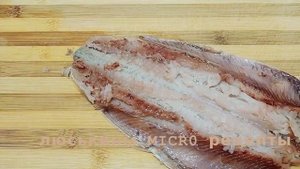 СЕКРЕТ РАСКРЫТ❗️Как быстро разобрать селёдку на филе без костей. Как чистить селедку ПРАВИЛЬНО