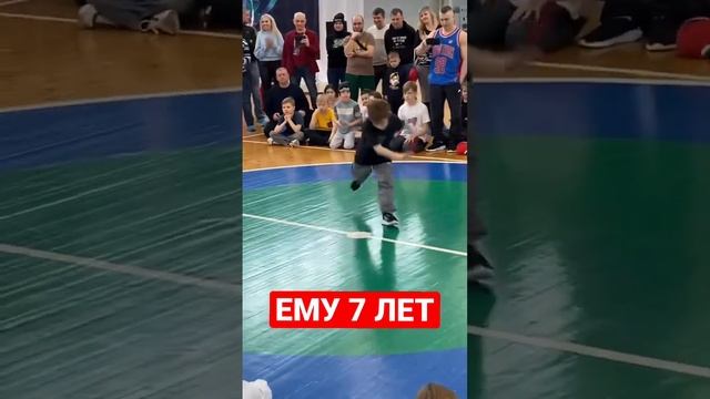 Сегодня ходил с племянников на соревнования по брейк-дансу смотреть онлайн