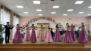 Образцовый ансамбль скрипачей «Anima»-Весёлые смычки (Р.Телепнев);Романтическая прелюдия(Е.Дербенко