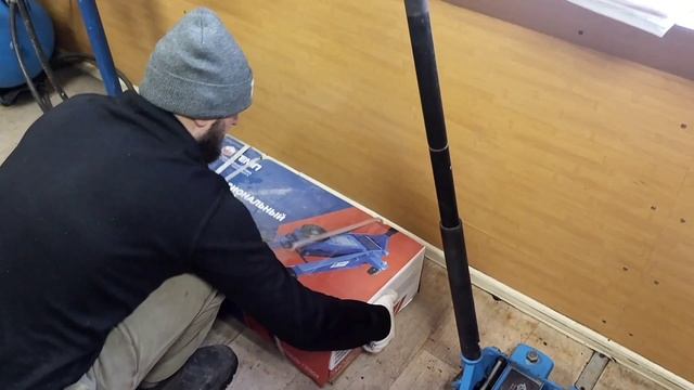 Домкрат для шиномонтажа! подкатной домкрат фирмы Темп!