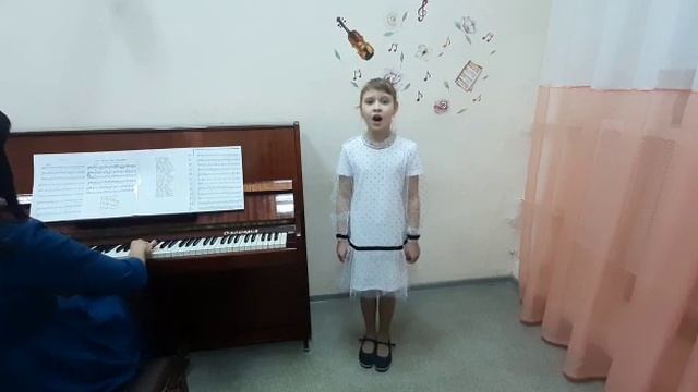 Трусенкова Кира Р.н.п. "Ай, во поле липынька" смотреть онлайн