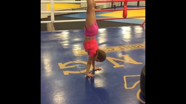 Кира Макогоненко - вундеркинд бокса смотреть онлайн