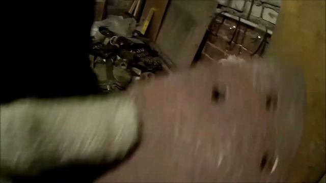 Лайфхак. Как очистить наждачную бумагу шлифовальной машины с помощью герметика. смотреть онлайн