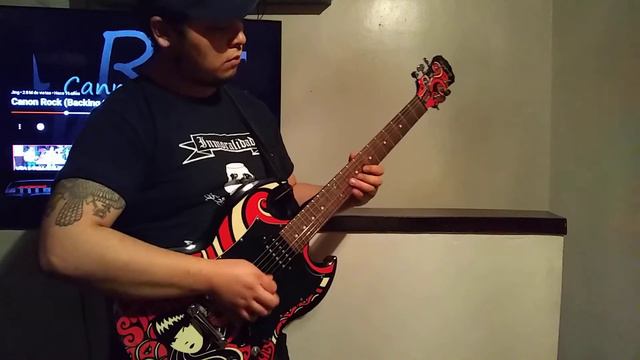 Epiphone SG Emily the Strange смотреть онлайн