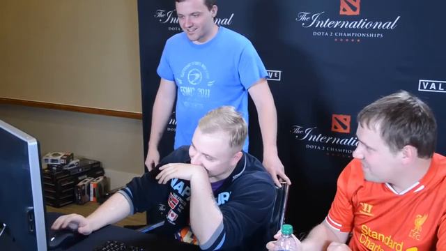 Dread и V1lat учат Факера играть в доту TI4 смотреть онлайн