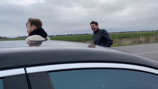 Touareg против Мерседес w221 5.5??? Туарег Дизель vs Бензин смотреть онлайн