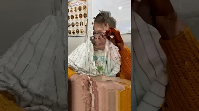 Задняя парта в любой школе такая!.