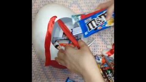 Большой Kinder СЮРПРИЗ своими руками. Папье-маше