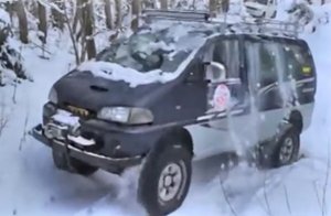 Mitsubishi Delica L400 - ЗИМА (driving on snow)