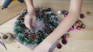 Christmas wreath on the door / Очень простой Рождественский венок на дверь за 15 минут / DIY Tsvori