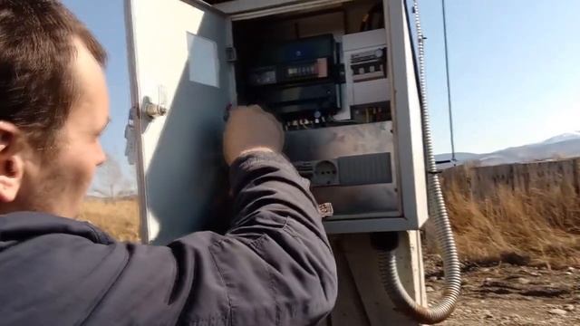 Прокладка кабеля под землёй 380 Вольт .Подключение жилого дома. смотреть онлайн