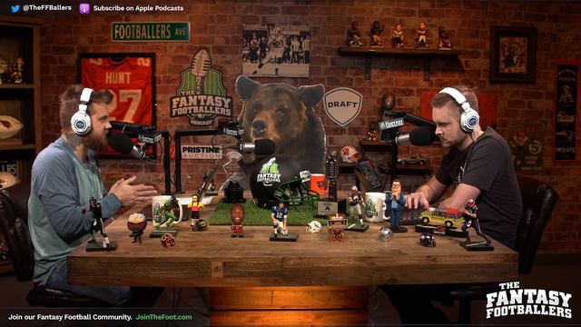 Fantasy Football 2018 - Rookie Review: 2017 RBs & QBs - Ep. #518 смотреть онлайн