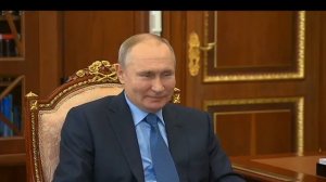 Владимир Путин провел рабочую встречу с врио губернатора Хабаровского края