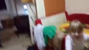 Угар бой с подушкой порвал подушку